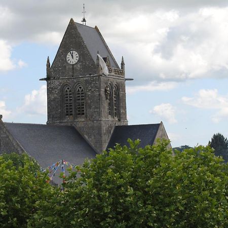 Gite De La Place De L'Eglise Sainte-Mère-Église 외부 사진