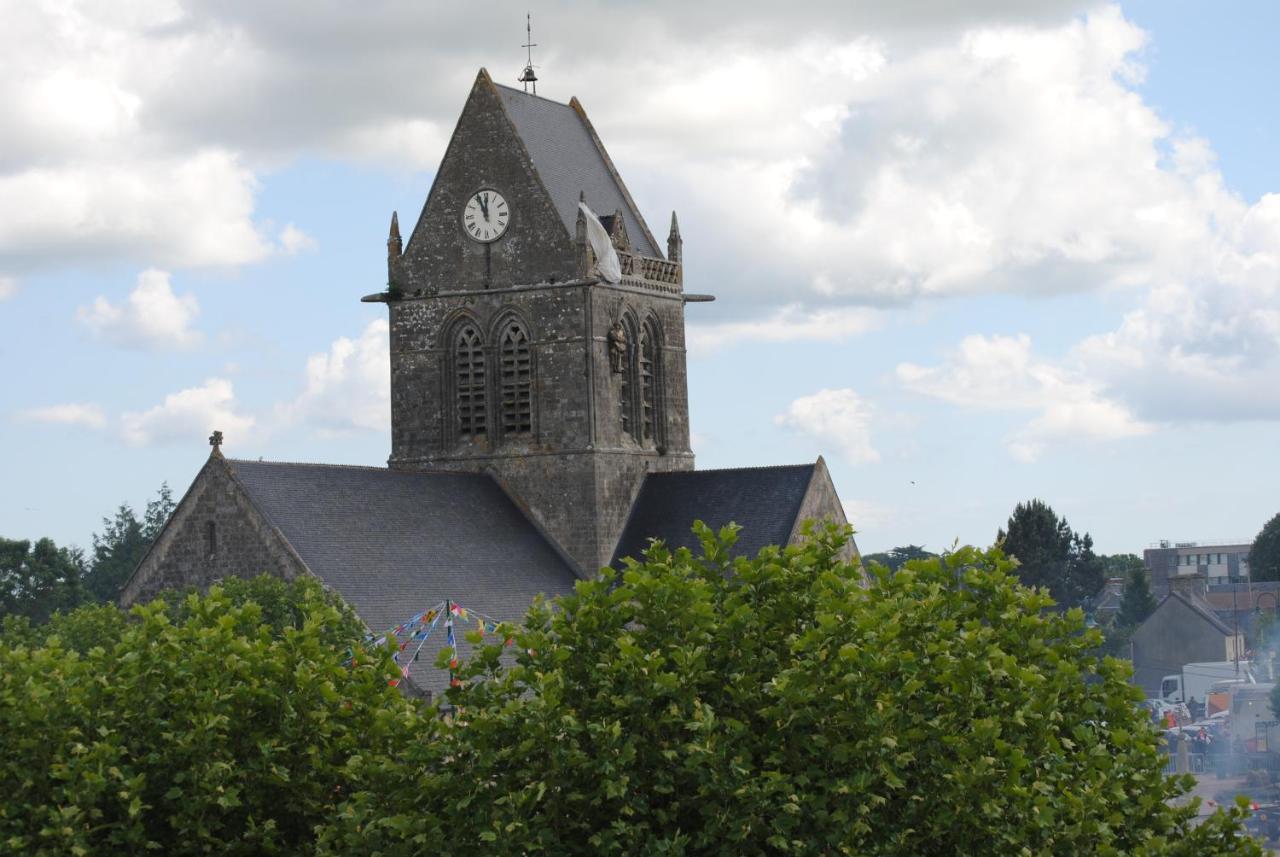 Gite De La Place De L'Eglise Sainte-Mère-Église 외부 사진